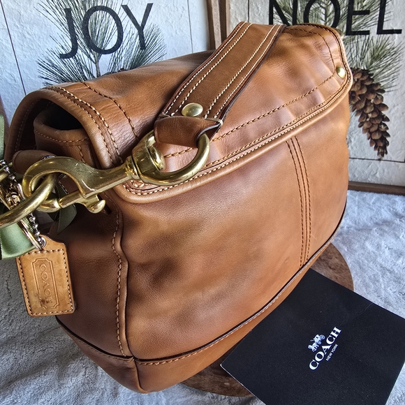 Vintage Coach Legacy Ali 65th Aniversary - Picture 7 of 11